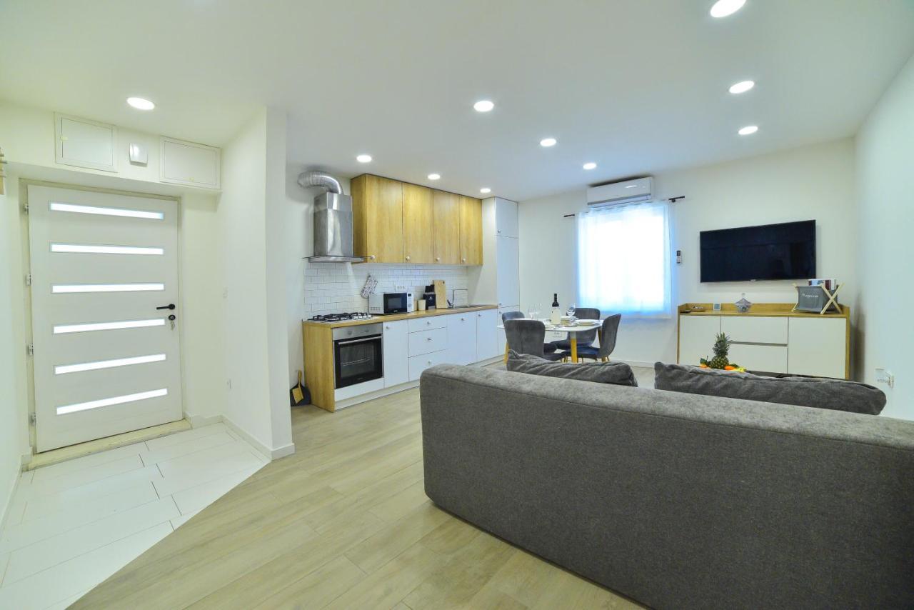 Apartment Maris Sinj Exterior foto